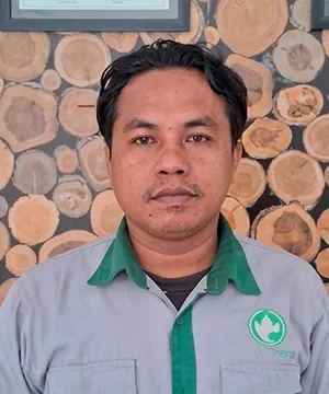 leader teknisi pest control